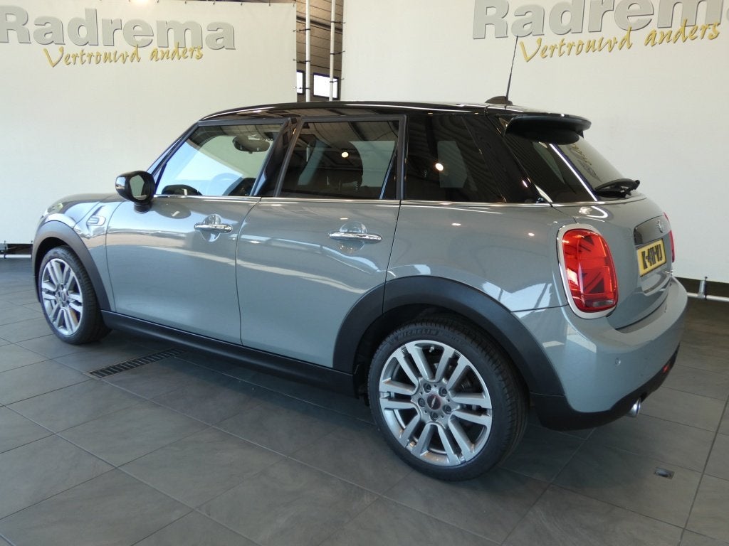 Mooi MINI Cooper Chili navi Sportstoelen Automaat ! LED!, Auto's, Automaat, Gebruikt, Origineel Nederlands, Bedrijf