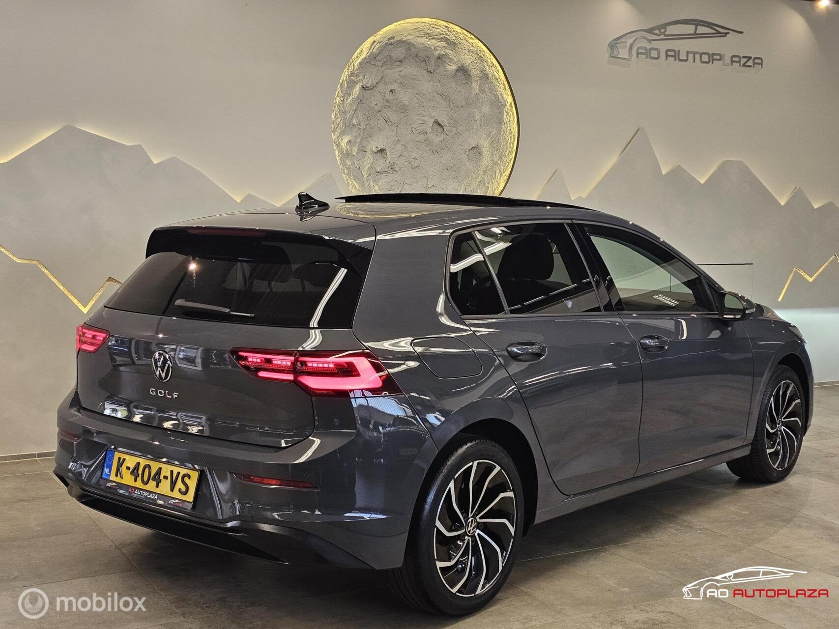 Volkswagen Golf 1.5 TSI Life Panorama/IQ Light/Carplay/Stoel, Voorwielaandrijving, Stof, 1498 cc, 4 cilinders