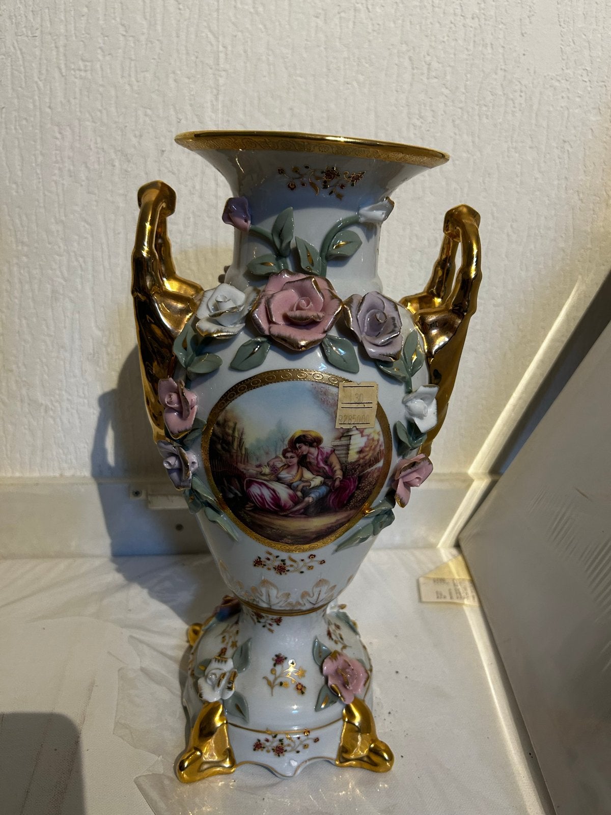 Bavarian Porseleinen Vaas met Handgeschilderde Scène en Roze, Ophalen of Verzenden
