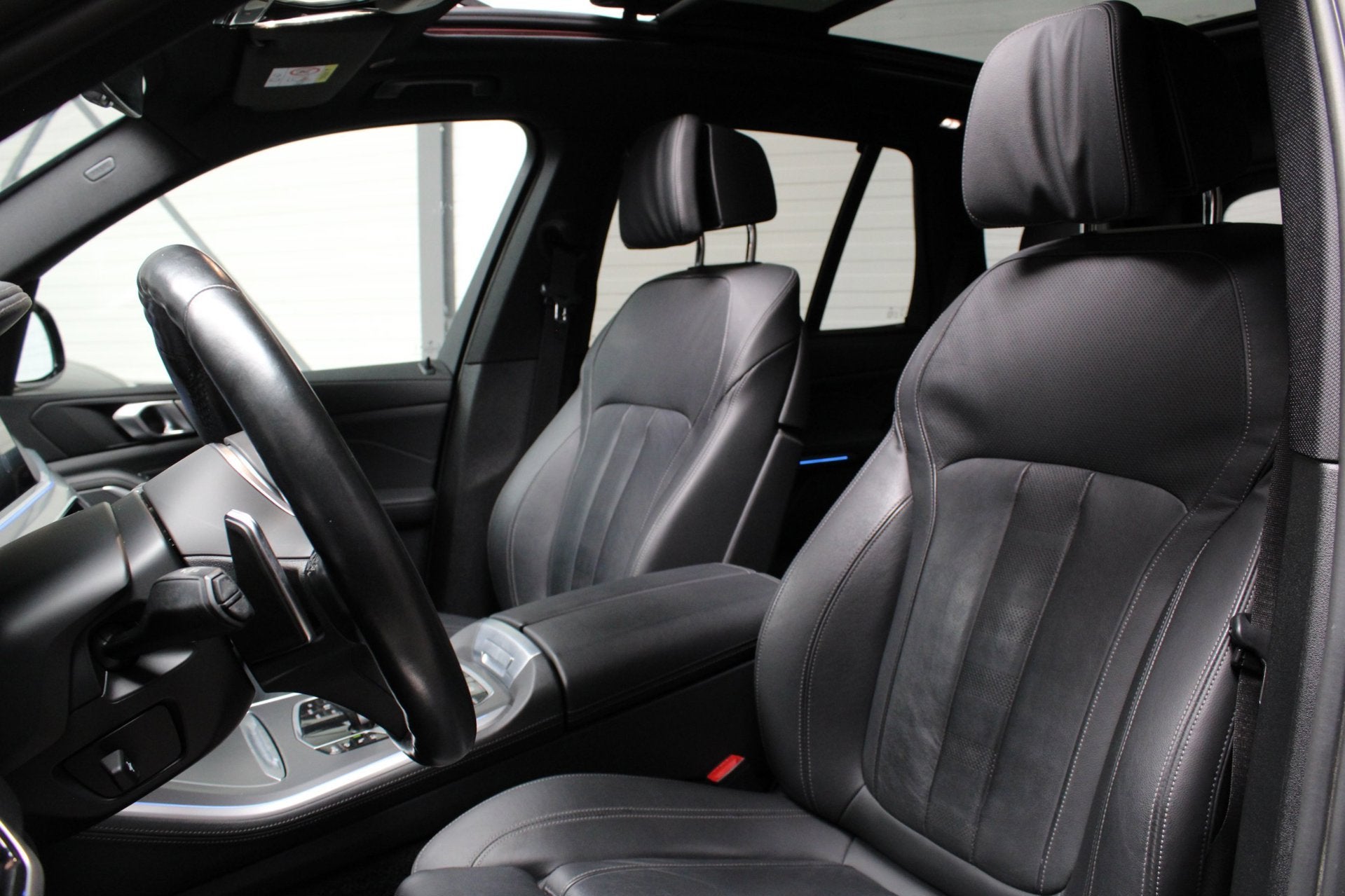 BMW X5 XDrive45e M-Sport l Pano Laser ACC HUD Memory 360 Cam, Auto's, Dealer onderhouden, Gebruikt, 394 pk, Met garantie (alle)
