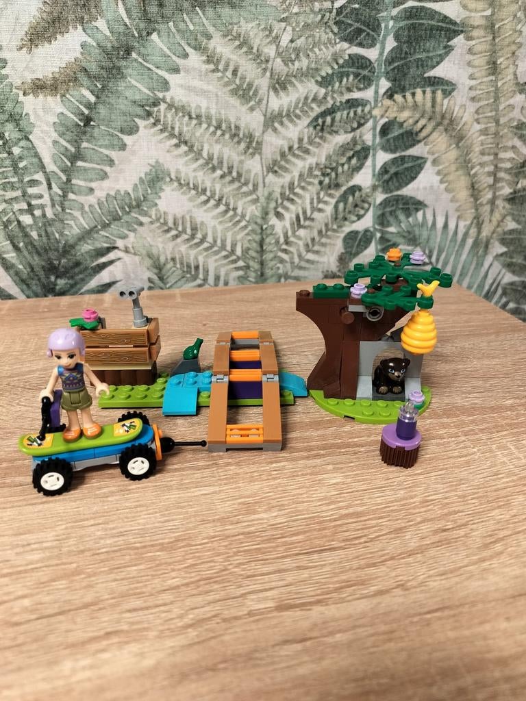 LEGO Friends Mia's avontuur in het bos, Kinderen en Baby's, Speelgoed | Duplo en Lego, Zo goed als nieuw, Ophalen of Verzenden