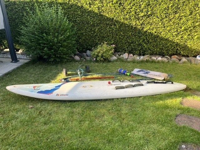 Surfplank F2 strato, Watersport en Boten, Met mast, Gebruikt, 5 tot 6.5 m², Ophalen of Verzenden