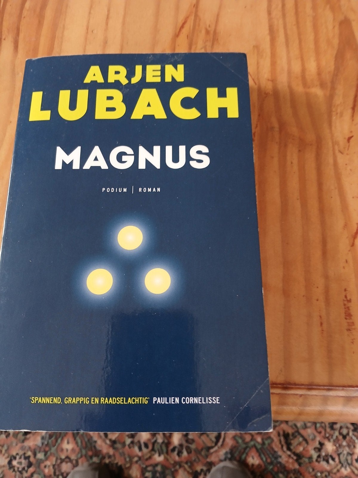 Arjen Lubach - Magnus, Ophalen of Verzenden, Zo goed als nieuw, Arjen Lubach
