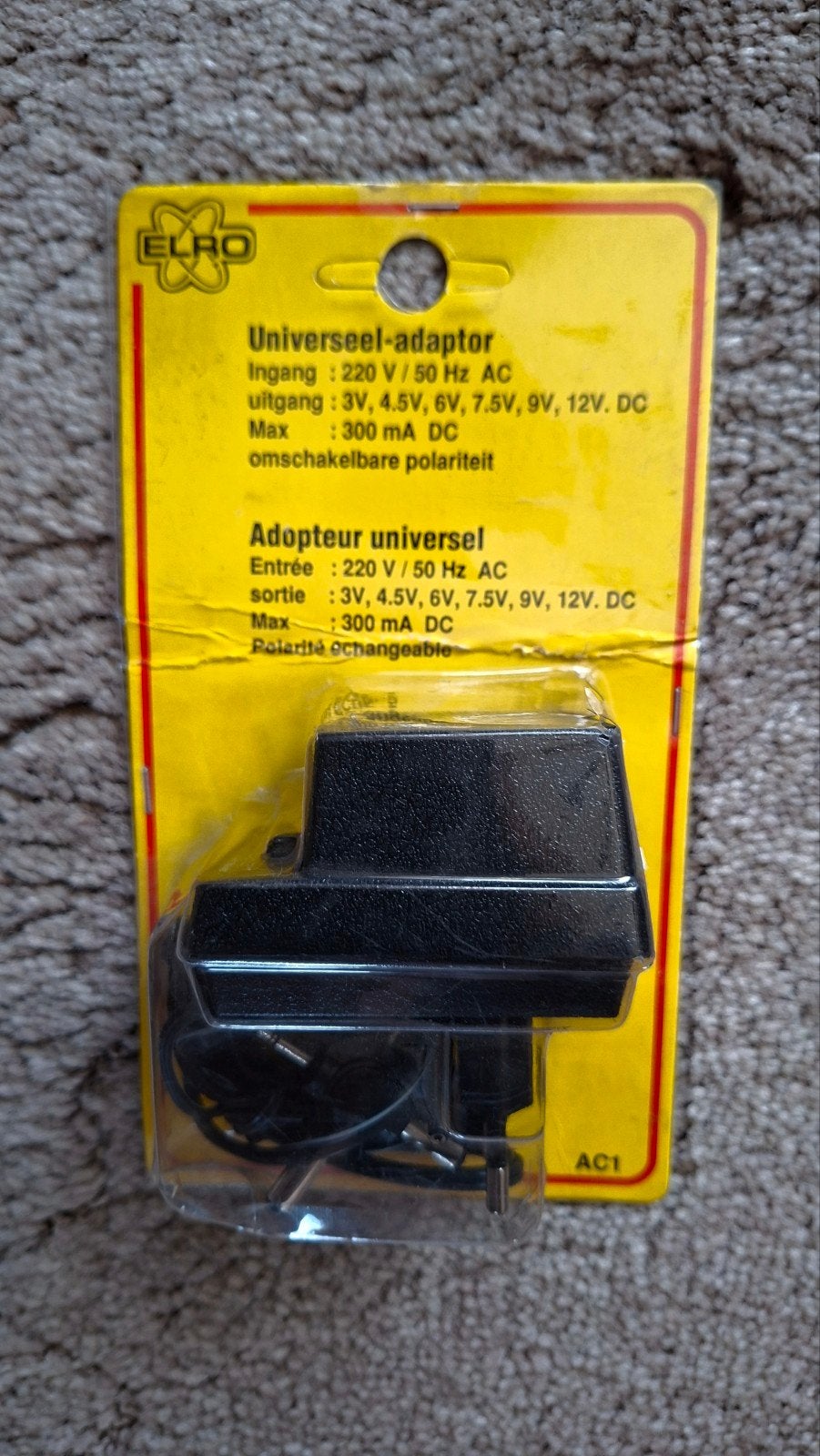 UNIVERSEEL ADAPTOR, Ophalen of Verzenden, Nieuw, Elektriciteit