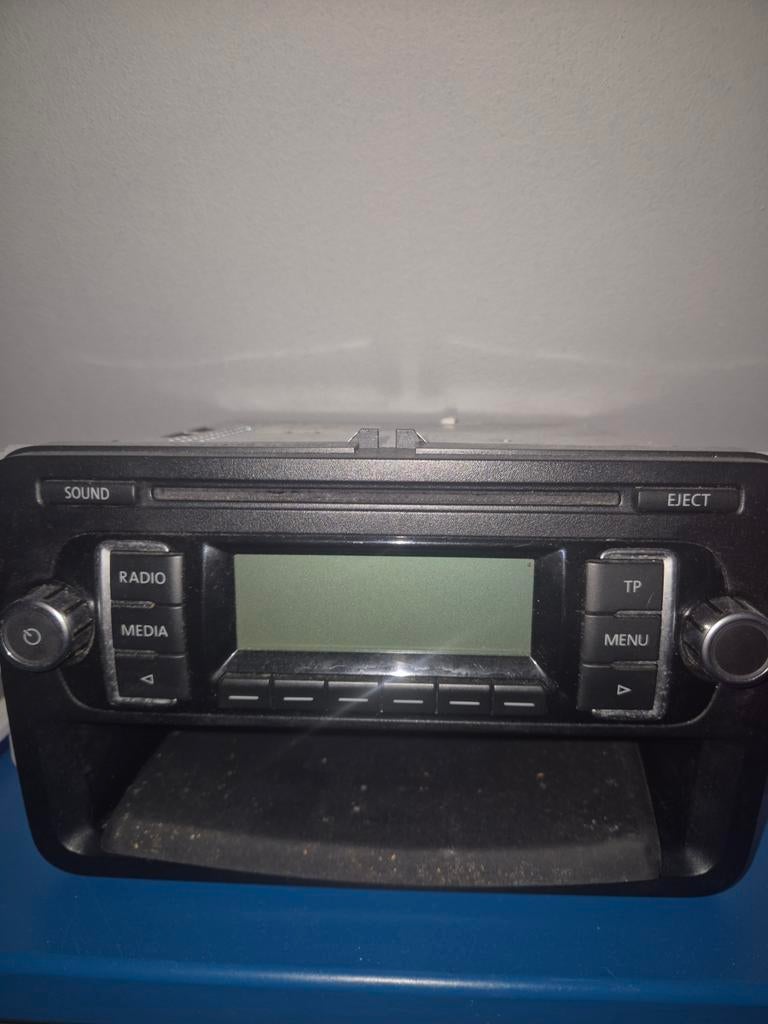 Volkswagen RCD 210 autoradio - Origineel VW, Auto diversen, Ophalen of Verzenden, Gebruikt