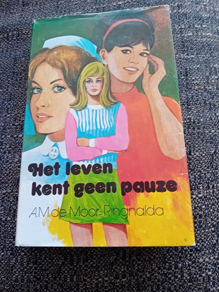 Boek - Het leven kent geen pauze - A.M. de Moor-Ringnalda, Nederland, A.M. de Moor-Ringnalda, Ophalen, Gelezen