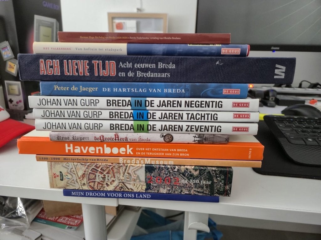 Gratis boeken Breda/haven/valkenberg, Ophalen, Gelezen, Geschiedenis en Politiek