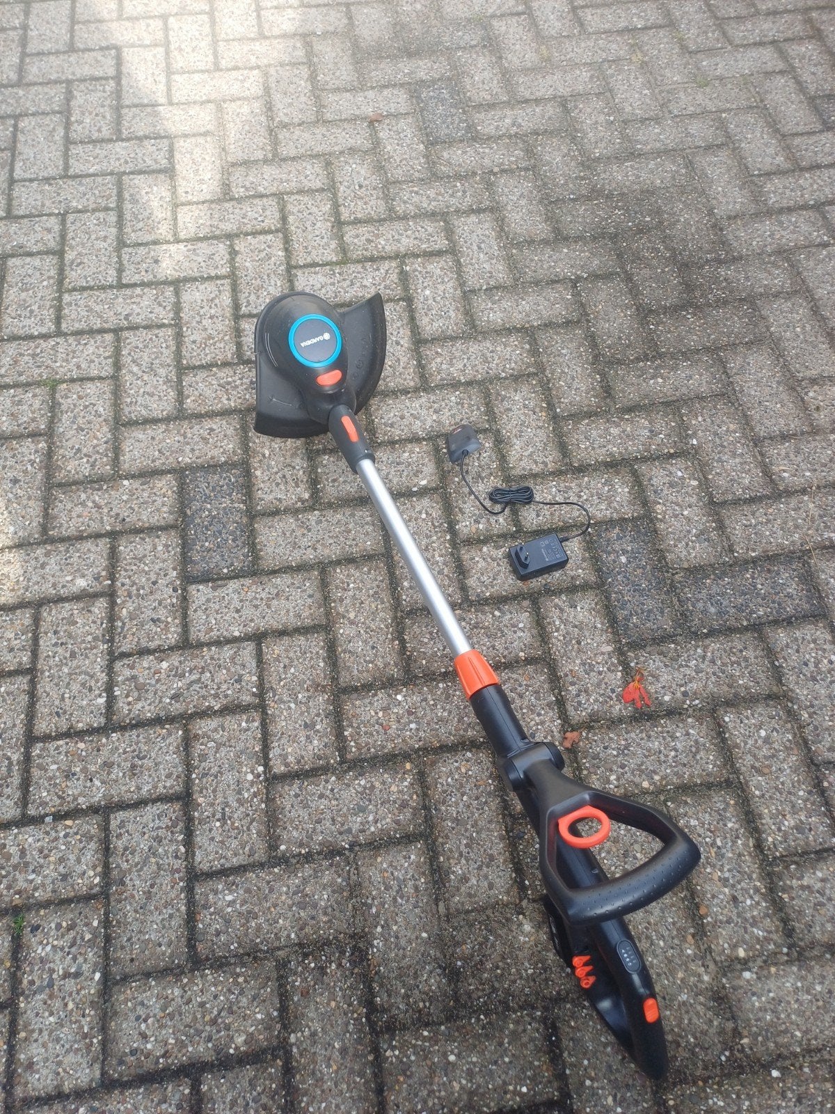 Gardena Accu Grastrimmer - Zo goed als nieuw, Tuin en Terras, Ophalen, Accu, Zo goed als nieuw, 30 tot 50 cm