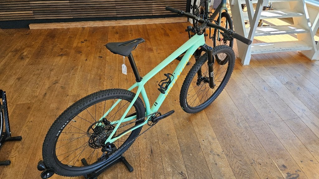 Specialized Epic California Sunshine Medium 2026, Hardtail, Zo goed als nieuw, Schijfrem, Specialized