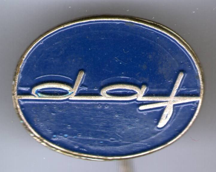 DAF blauw op zilverkleurig auto speldje ( A_201), Ophalen of Verzenden, Zo goed als nieuw, Transport, Speldje of Pin