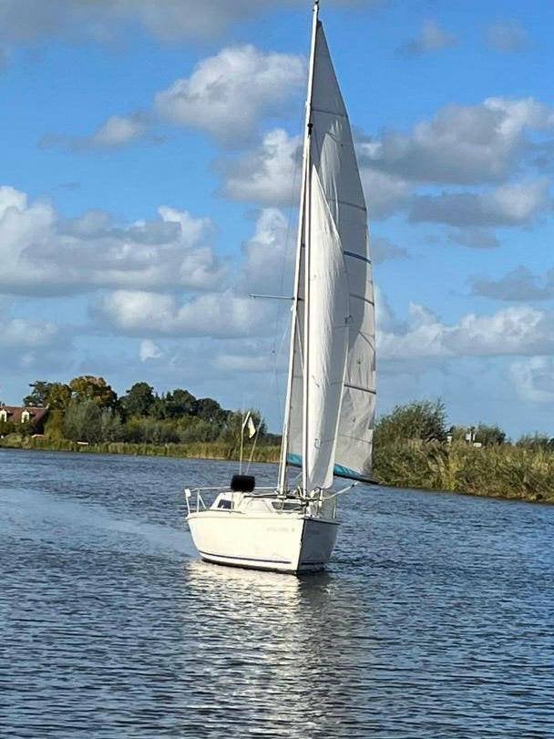 Zeilboot Jeanneau Sunway 21, Watersport en Boten, Ophalen, Gebruikt, Viertaktmotor, 75 cm