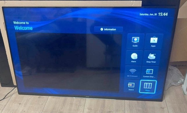 Te koop samsung tv met miur hangen 43” inches, Audio, Tv en Foto, Televisies, Ophalen, 50 Hz, Zo goed als nieuw, Samsung