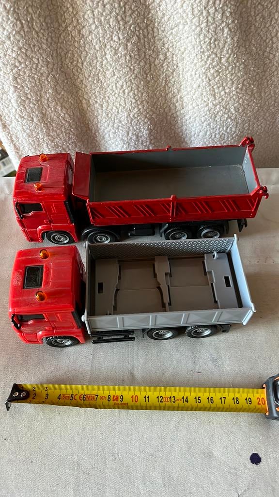 2 kiepwagens, Ophalen of Verzenden, Gebruikt, Bus of Vrachtwagen, Overige merken
