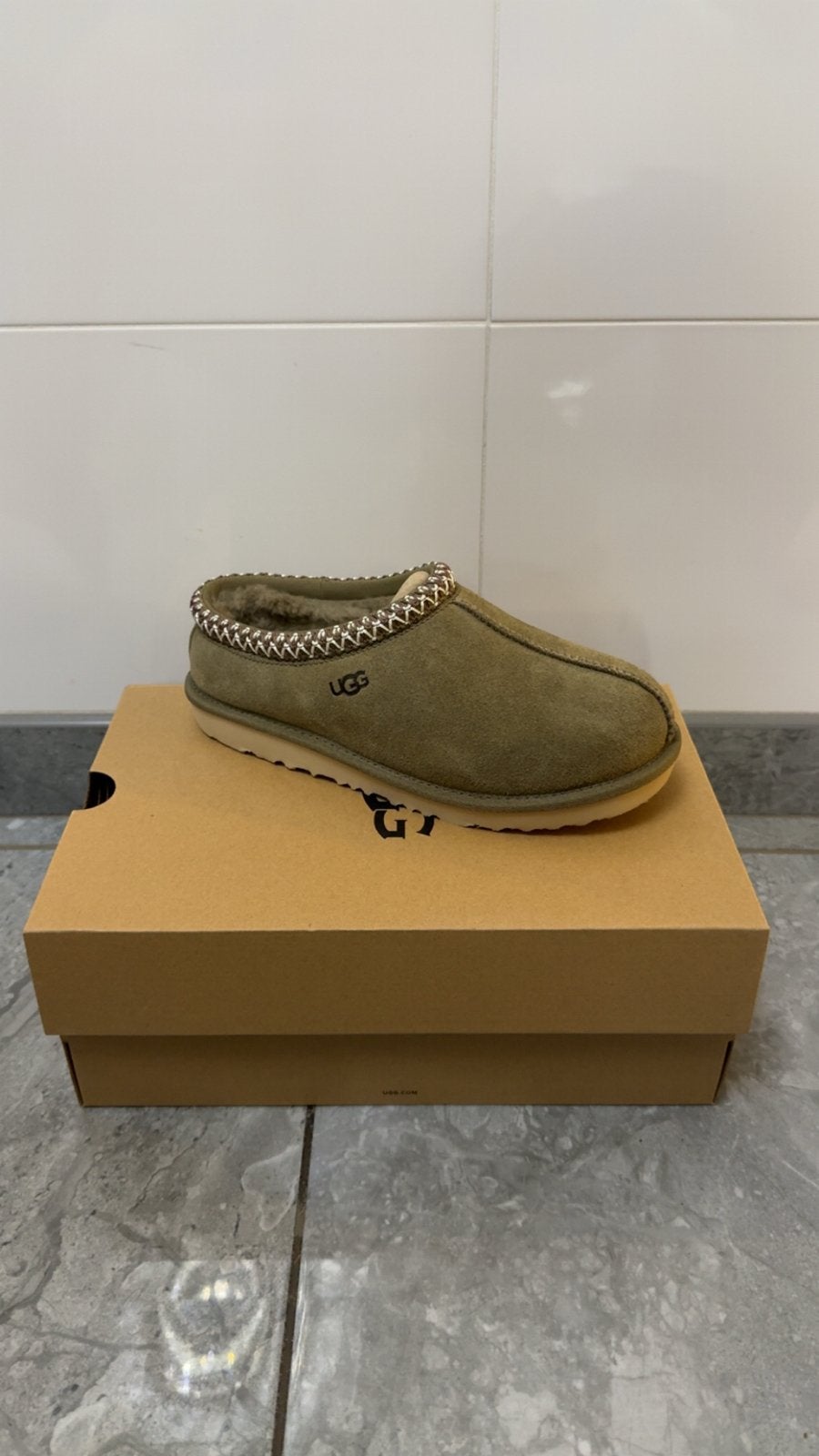 UGG pantoffels/sloffen - Tasman nieuw - maat 36, Ophalen of Verzenden, Zo goed als nieuw, Groen, Pantoffels of Sloffen