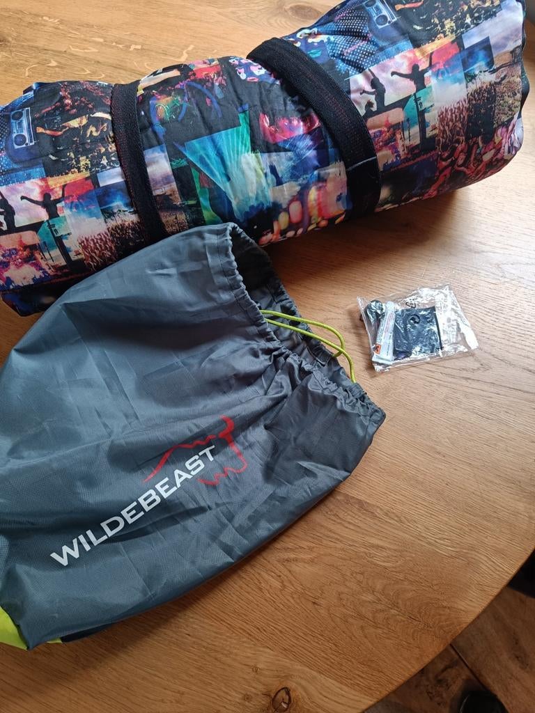 Wildebeast Opblaasbaar Matje - Comfortabel & Compact, Caravans en Kamperen, Luchtbedden, Zo goed als nieuw, 1-persoons, Ophalen of Verzenden