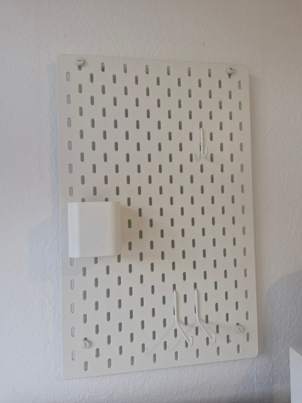 IKEA SKÅDIS ophangbord / pegboard wit met accessoires, Ophalen, Zo goed als nieuw, Wit, Metaal