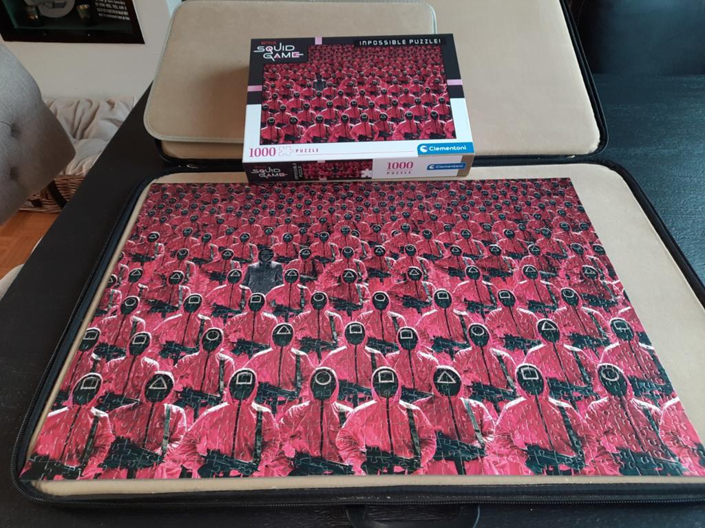 Squid Game Puzzel 1000 stukjes - Compleet en 1x gemaakt, Ophalen of Verzenden, 500 t/m 1500 stukjes, Zo goed als nieuw, Legpuzzel