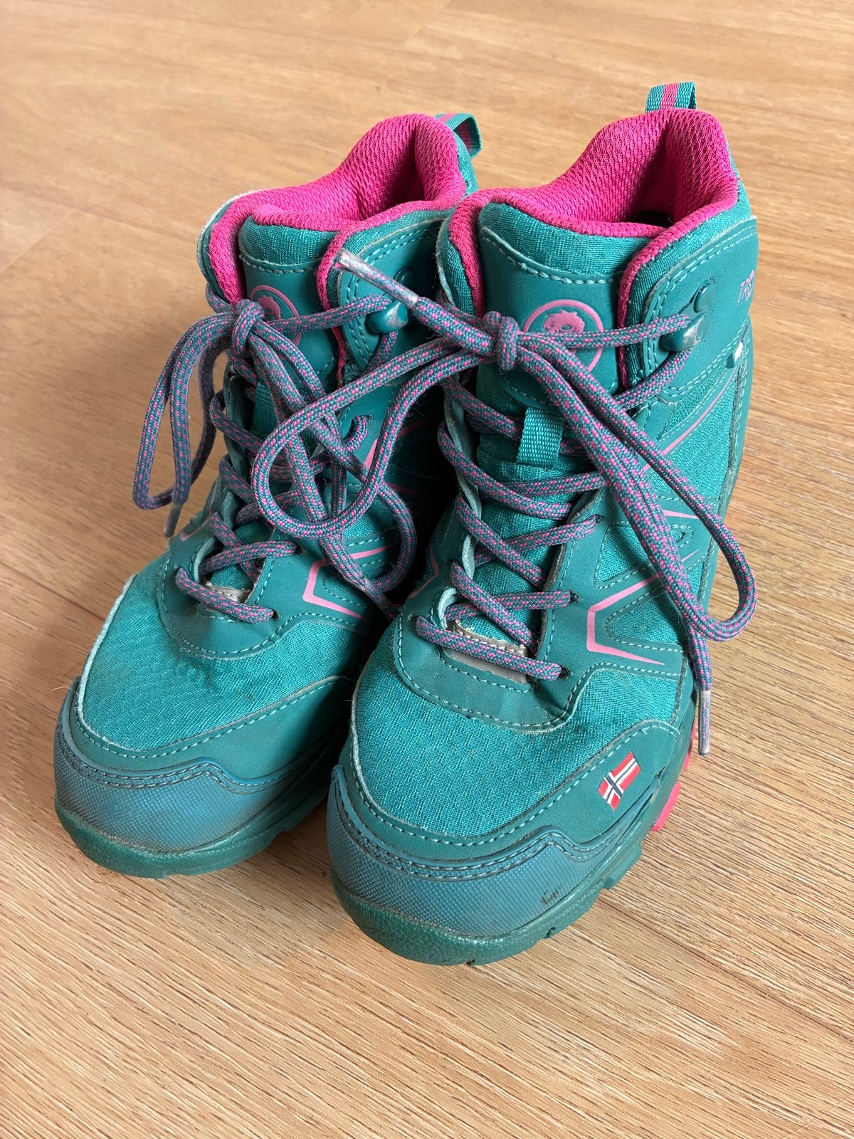 Trollkids wandelschoenen maat 33 - klaar voor avontuur!, Sport en Fitness, Bergsport en Wandelen, Ophalen, Gebruikt, Schoenen