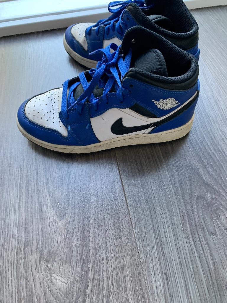Nike Jordan schoenen kids maat 37,5, Ophalen, Schoenen, Zo goed als nieuw, Nike