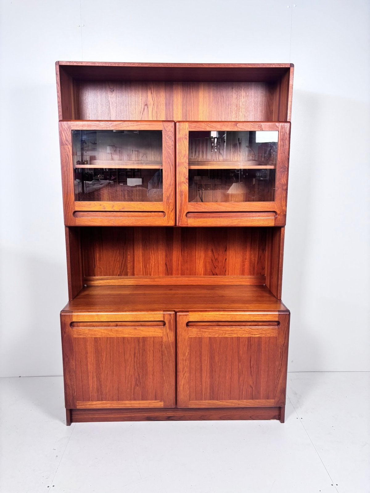 Vintage vitrinekast teak deens buffetkast, Ophalen, G, 50 tot 100 cm, Minder dan 100 cm
