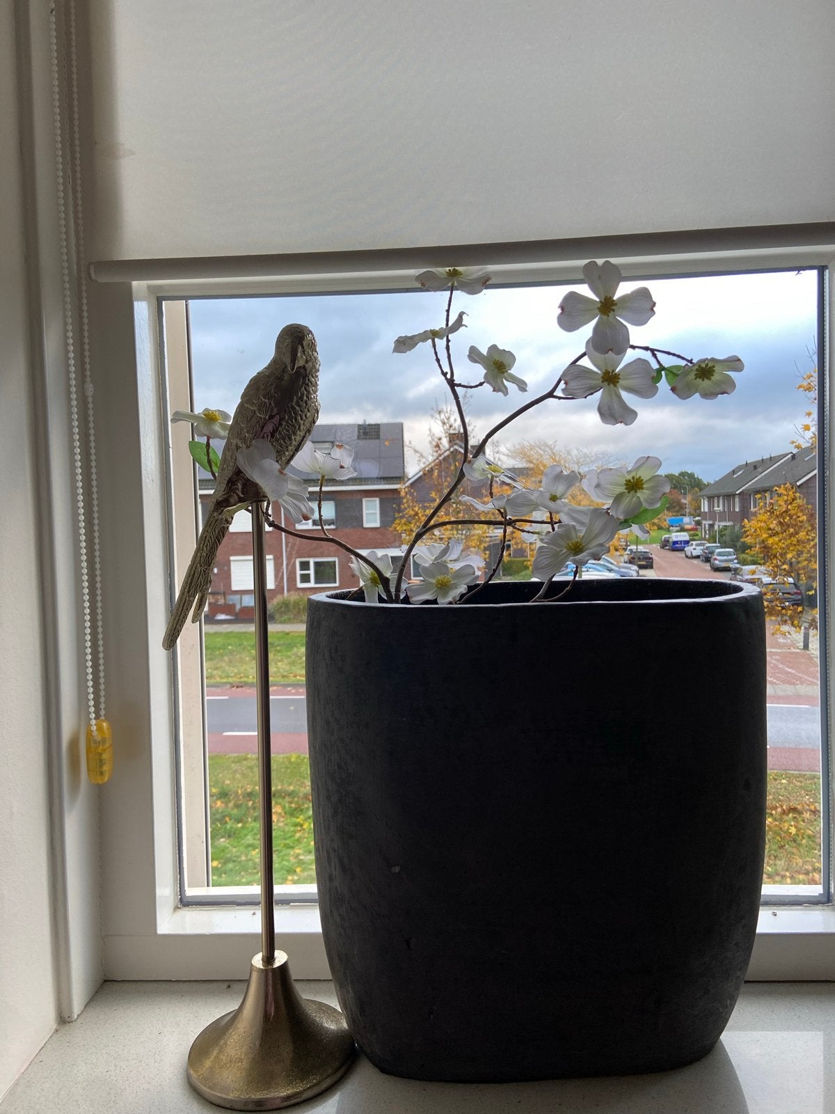 Decoratieve gouden vogel en een grijze pot ., Ophalen, Zo goed als nieuw, Goud, Metaal