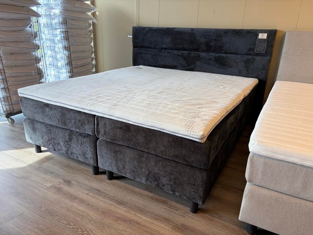 Nieuwe 180x200 boxspring in luxe geweven stof boucle linnen, Ophalen, Overige kleuren, 180 cm, 200 cm