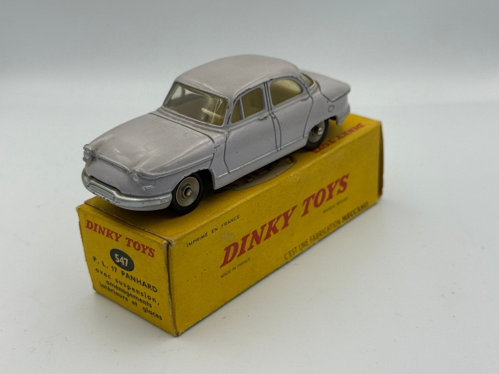 Dinky Toys Panhard + box origineel made in France, Hobby en Vrije tijd, Modelauto's | 1:43, Ophalen of Verzenden, Zo goed als nieuw