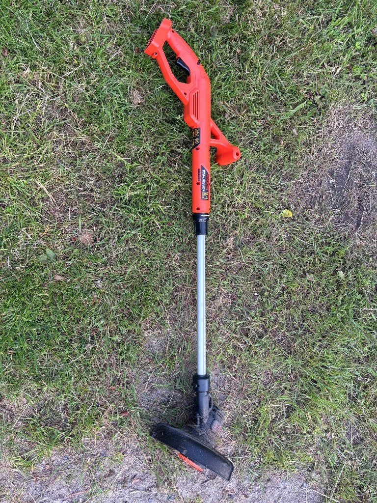 Grastrimmer black en Decker, Ophalen, Gebruikt, Elektrische grasmaaier, Black & Decker