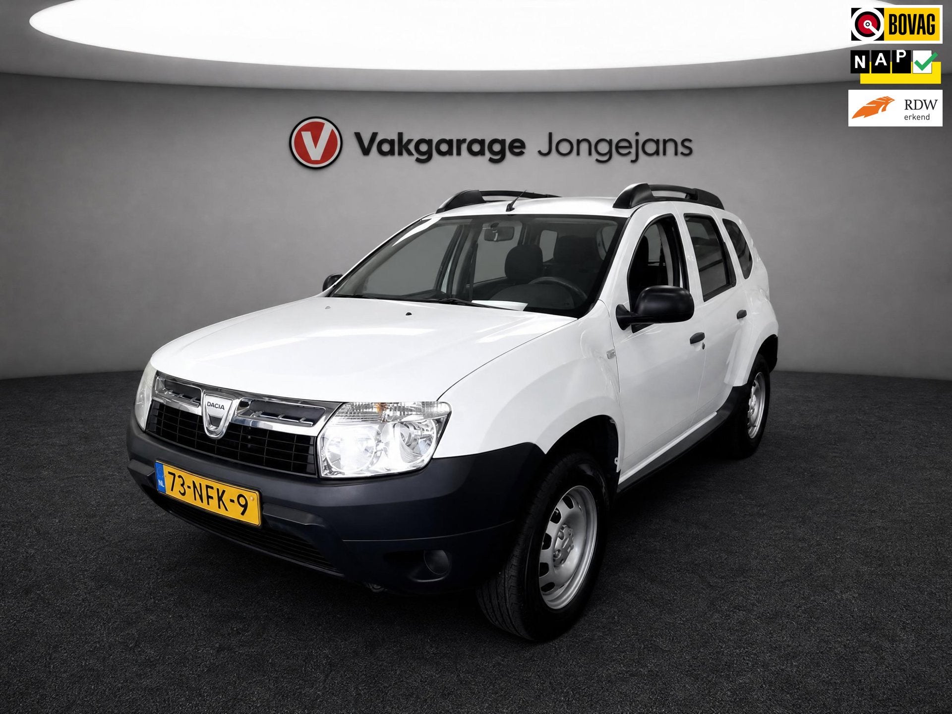 Dacia Duster 1.6 Duster 2wd, Auto's, Stof, Gebruikt, Zwart, 4 cilinders