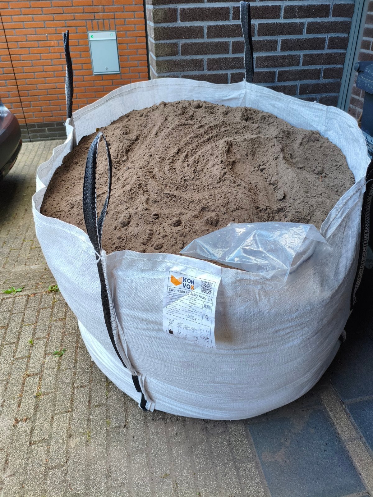 Gratis 1 kuub zwart zand, Tuin en Terras, Zand, Ophalen, Overige typen