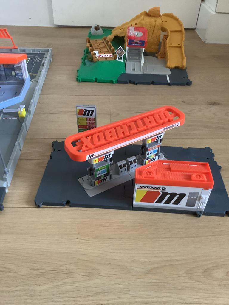 Matchbox action drivers fuel station/tankstation, Ophalen of Verzenden, Gebruikt