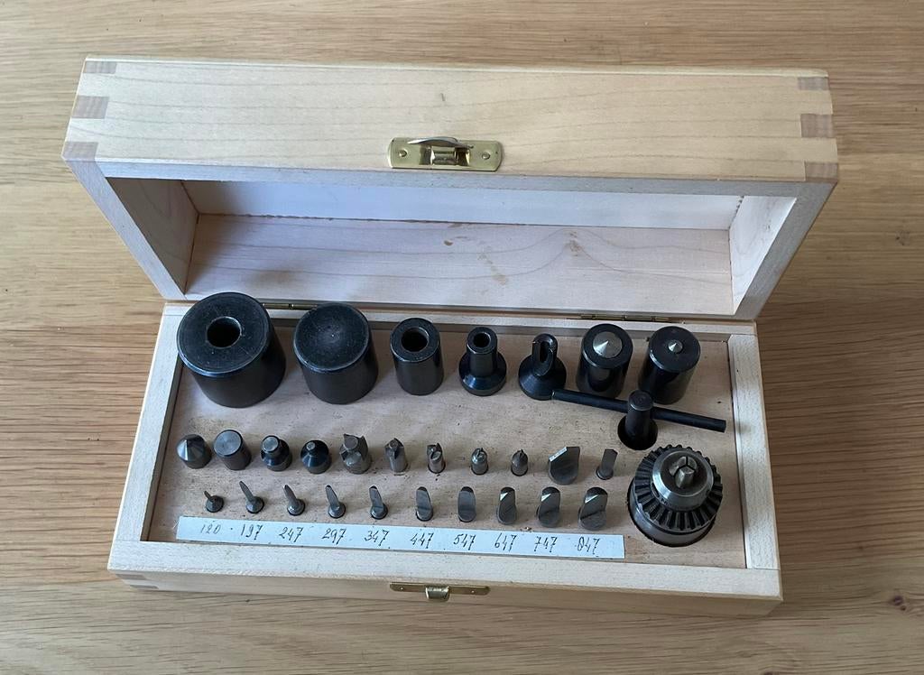 Bergeon, set accessoires voor verbusapparaat klokkenmaker, Ophalen of Verzenden