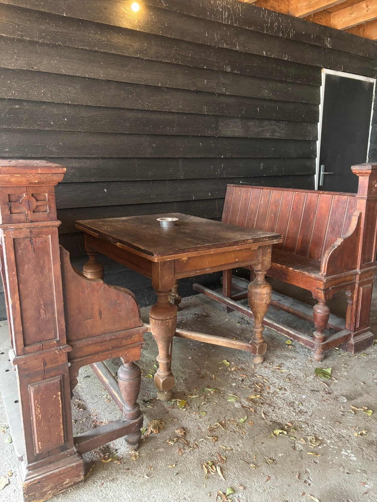 Oude kerk banken en kloostertafel, Ophalen of Verzenden