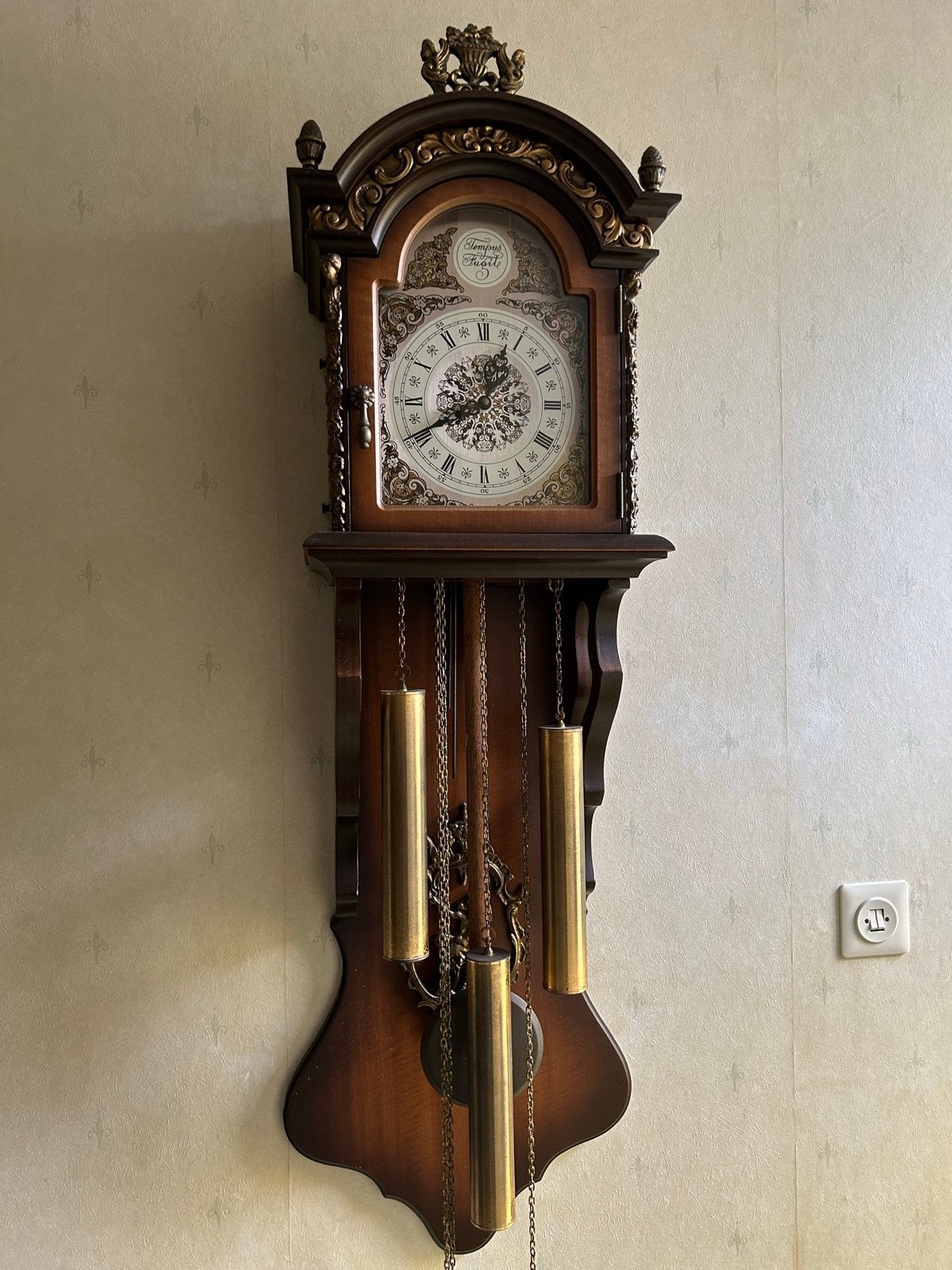 Antieke wandklok - Tempus Fugit, Antiek en Kunst, Ophalen
