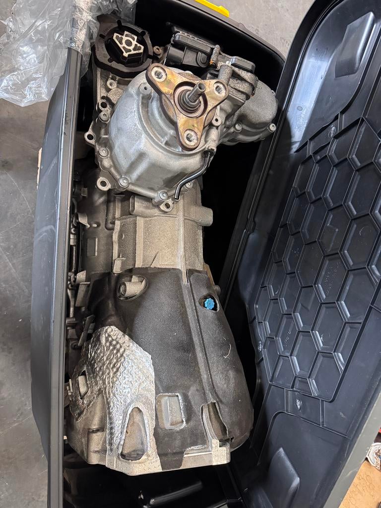 Bmw 140i xdrive automaat bak met tussenbak voor revisie, Ophalen, Gebruikt, BMW
