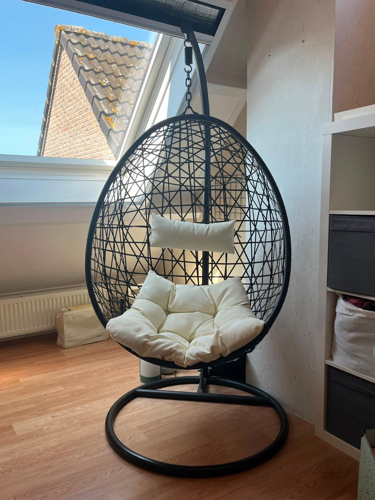 Zwarte hangstoel met crèmekleurige kussens, Ophalen, Gebruikt, Modern, Bohemian, Zwart
