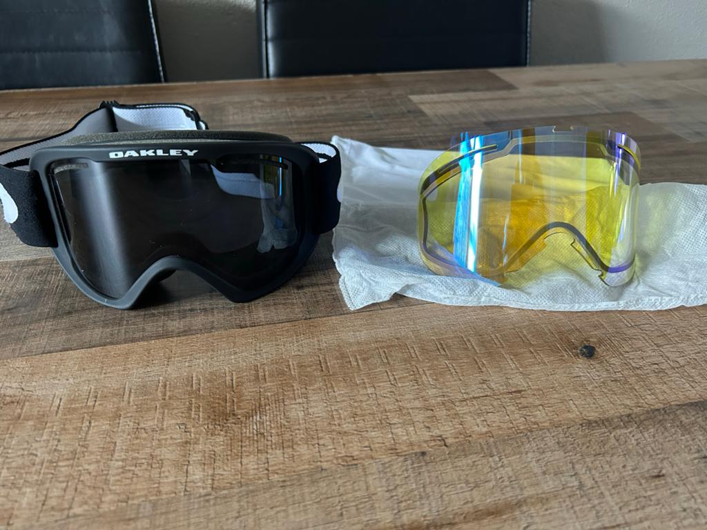 Oakley skibril met 2e verwisselbare lens, Overige merken, Overige typen, Ophalen of Verzenden, Zo goed als nieuw