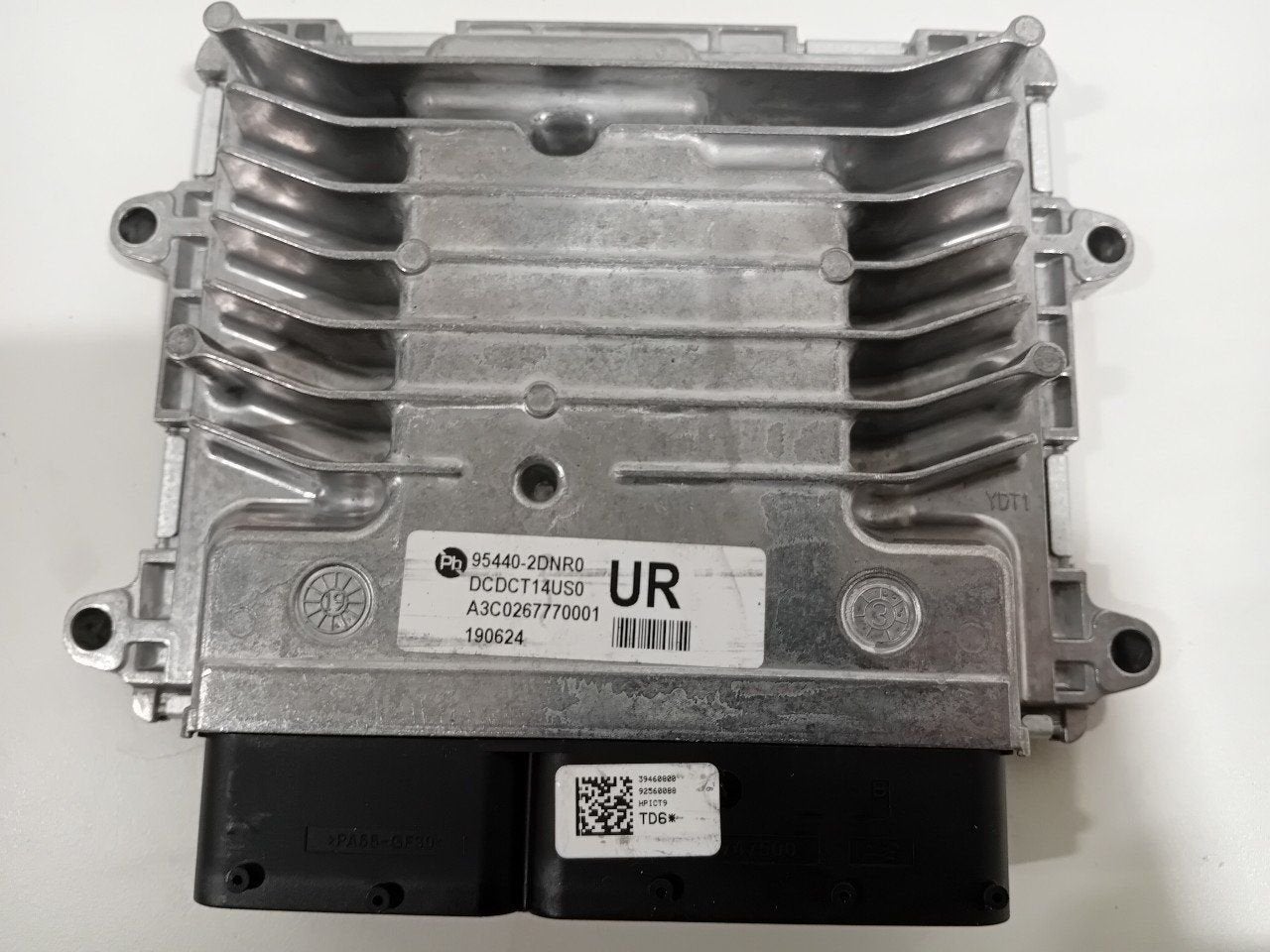 Computer automaat voor bak Kia Xceed, Onderdelen@venauto.nl, Van der Ven Autorecycling B.V., Gebruikt, Ettenseweg 76, 4706 PB Roosendaal, The Netherlands