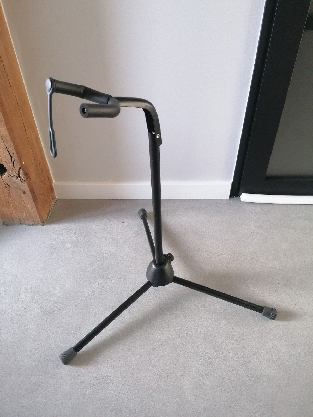 K&M Gitaarstandaard Standaard Instrument, Ophalen of Verzenden, Zo goed als nieuw, Instrumentstandaard, Gitaar