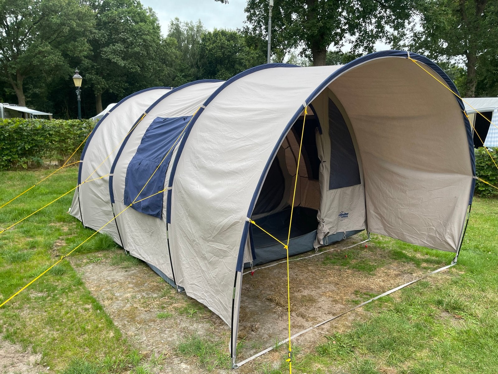 Fijne 4-persoons Tunneltent – Vrijbuiter Outdoor Milas 4, Ophalen, Gebruikt, Tot en met 4