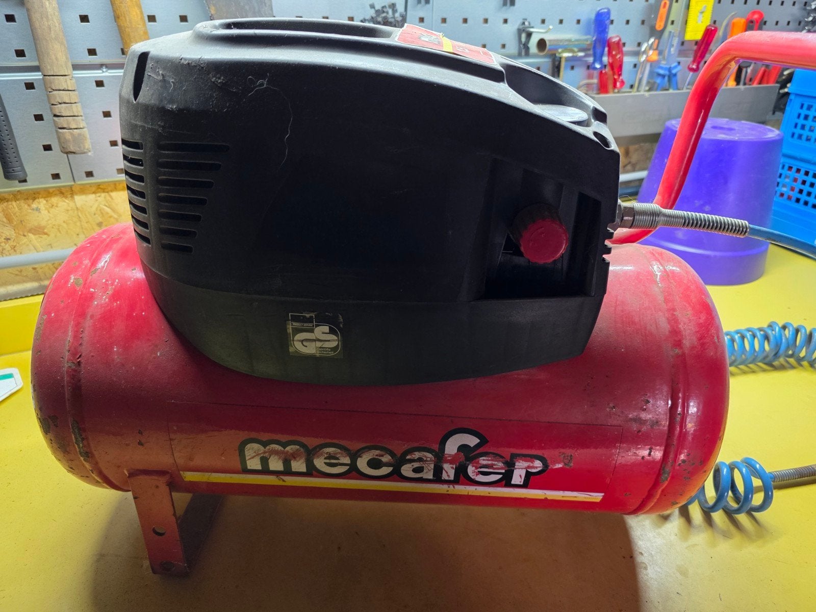 Compressor Mecafer 24/10 - Werkt uitstekend, Ophalen, Gebruikt, 10 bar of meer, Minder dan 200 liter/min