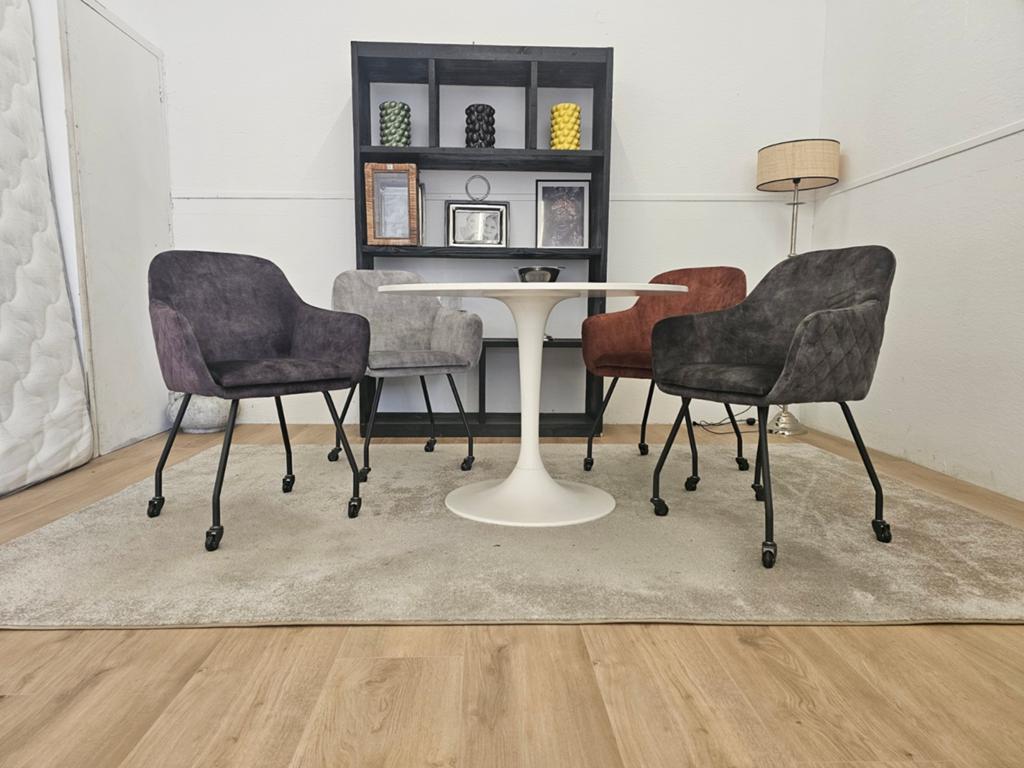 Microvezel stoelen, Zo goed als nieuw, Info@homefriesland.nl, Kelvinstraat 6 8912BA, Vijf, Zes of meer stoelen