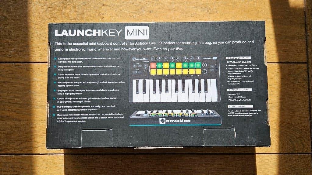 Foto 3 van Novation Launchkey Mini MK2 - MIDI-keyboard
