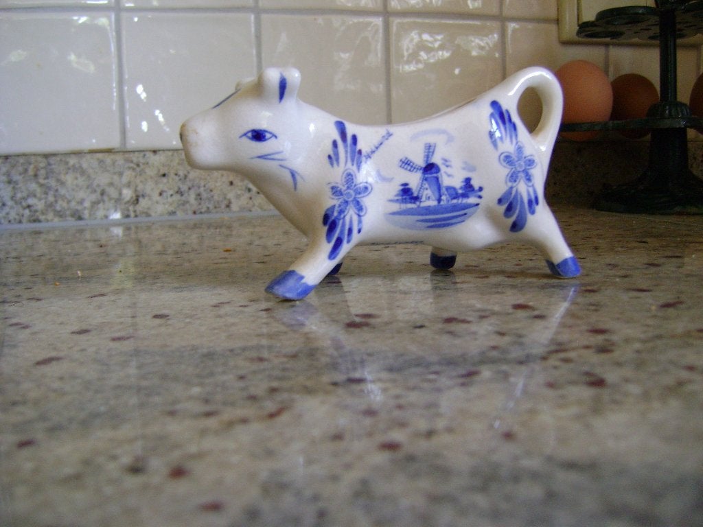 melk kannetje - Delfts Blauw - Koetje, Overige typen, Ophalen of Verzenden, Zo goed als nieuw, Overige stijlen