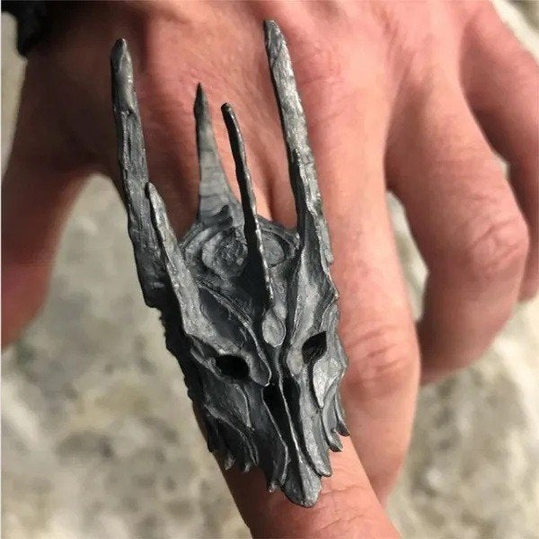 LOTR Sauron Helm ring, Ring of power m7, 9.5,10,11,12 en 13!, Sieraden, Tassen en Uiterlijk, Overige kleuren, IJzer of Staal, Nieuw