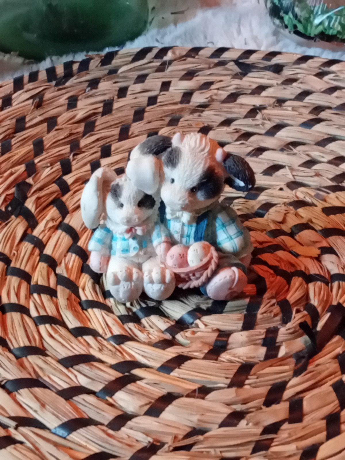 koeien beeldje  ,some bunny loves Moo,, Diversen, Ophalen of Verzenden