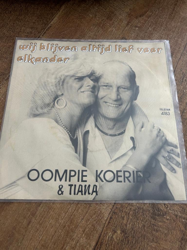 Oompie Koerier en Tiana-Wij blijven altijd lief voor elkaar., 7 inch, Single, Ophalen of Verzenden, Zo goed als nieuw