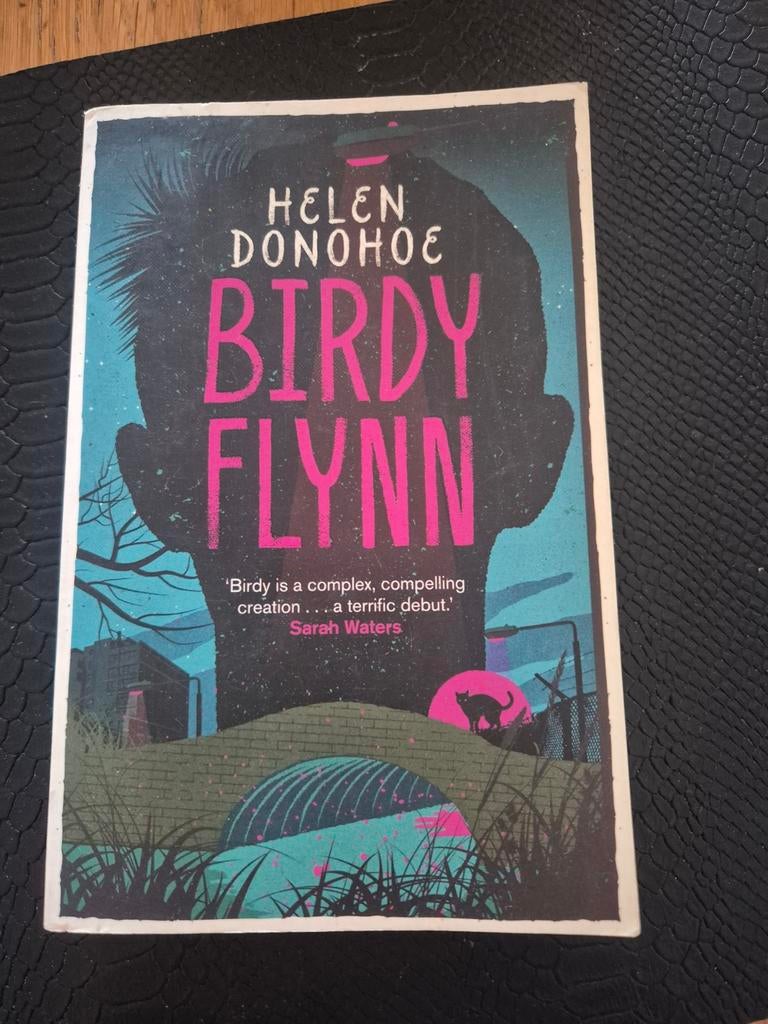 Helen Donohoe - Birdy Flynn, Ophalen of Verzenden, Zo goed als nieuw, Helen Donohoe