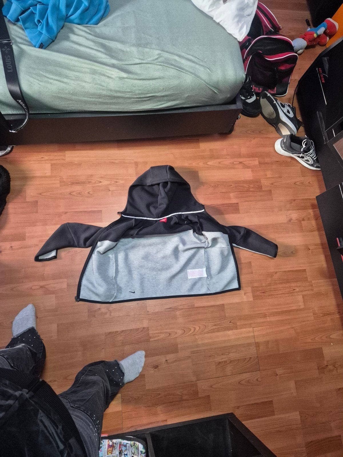 Nike Tech Fleece Hoodie - Maat M (137-147 cm), Ophalen of Verzenden, Gebruikt, Nike, Jongen of Meisje