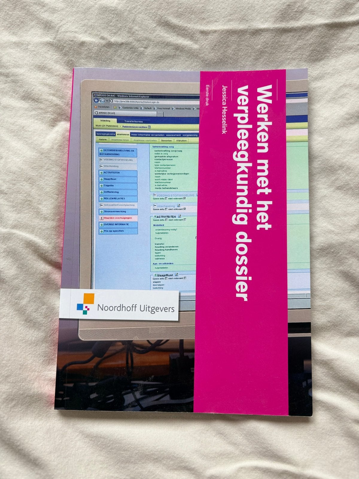 Werken met het verpleegkundig dossier - Jessica Hesselink, Boeken, Studieboeken en Cursussen, Ophalen of Verzenden, Gamma, Zo goed als nieuw